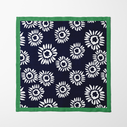 Tucker 20x20 Napkin 1" Hem - 20x20 1" Napkin - Navy Daisies - Oxford Cotton in Oxford Cotton